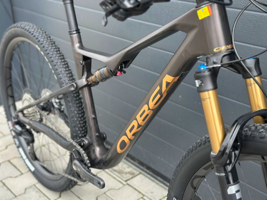 Rower górski Orbea Oiz M-PRO  Shimano XT di2 2026 rozmiar M oraz L Cosmic Carbon