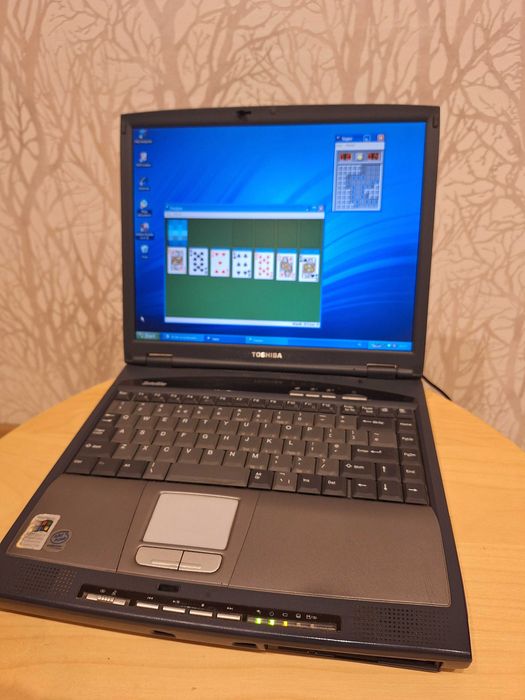 Komputer TOSHIBA Satellite S1800‑554 + stacja dyskietek 3,5" – KLASYK