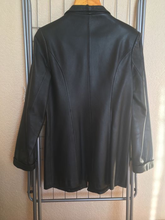 Куртка жіноча шкіряна