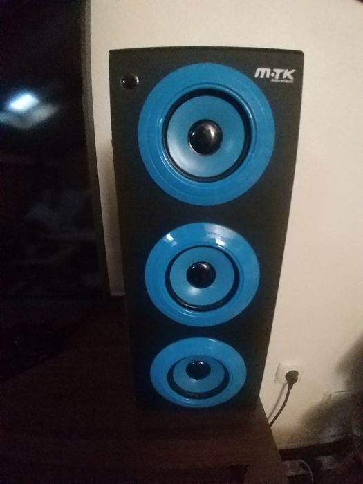 Coluna musical,  com ligação  a MP3