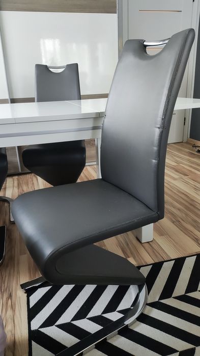 Biały stół rozkładany na wysoki połysk 90x136–210 cm + krzesła GRATIS