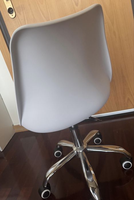 Secretaria Micke ikea + Cadeira