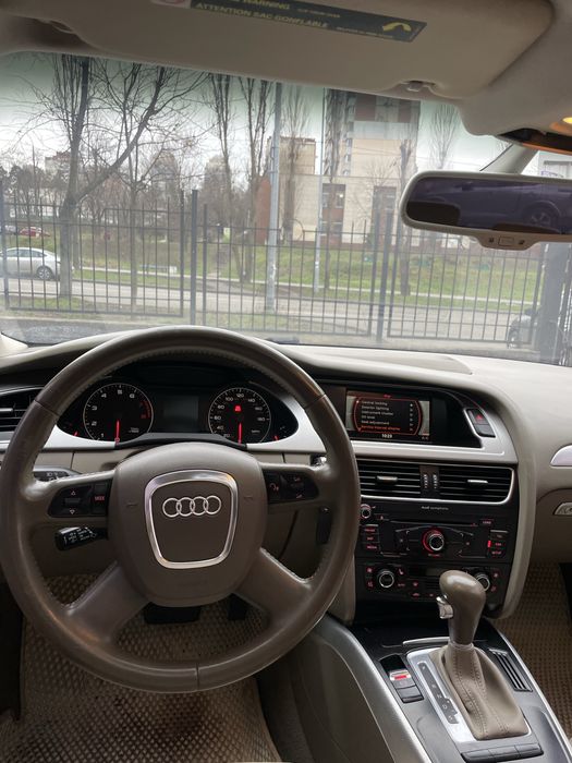 Audi A4 B8 (premium plus)