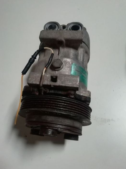 Compressor AC - Renault Twingo 1.2 8v ( 1995 )
