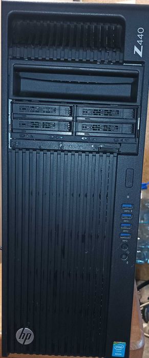 HP Z440 Workstation – 128 GB ECC, Xeon 18C/36T, LSI 9300-16i, ICY DOCK