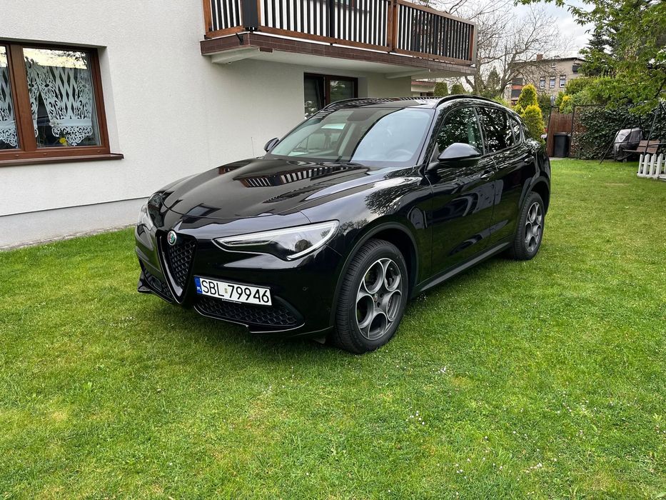 Alfa Romeo Stelvio Piękna czarna Alfa Stelvio