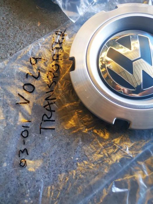 VW TRANSPORTER T5 CENTROS DE JANTE - V029