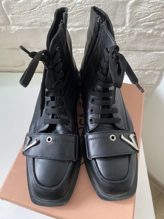 черевики, ботінки естро