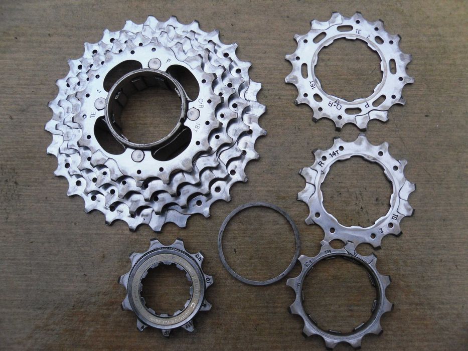 Shimano Deore XT kaseta CS-M737 Type-R 11-28T 8SPEED Polecam