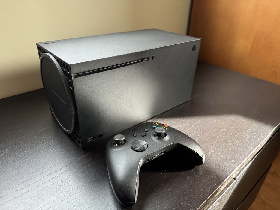 Xbox Series X c/ comando