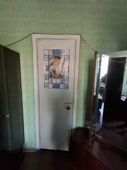 Продається 2-х кім. кв. р-н Червоної ! Сертифікат !