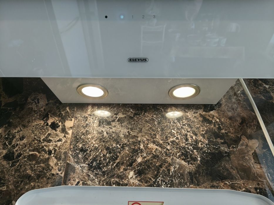 Вытяжка кухонная Eleyus Galant 1200 led 60