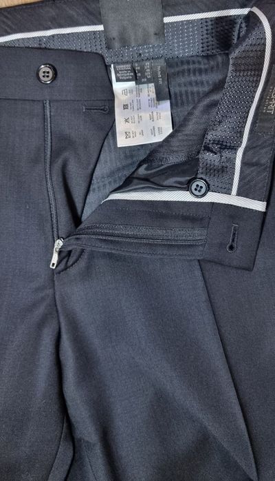 Продам новий костюм з вовни 100% esprit