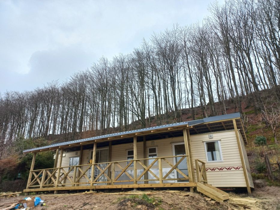 Taras drewniany , zadaszenie , garaz , poliweglan , pergola