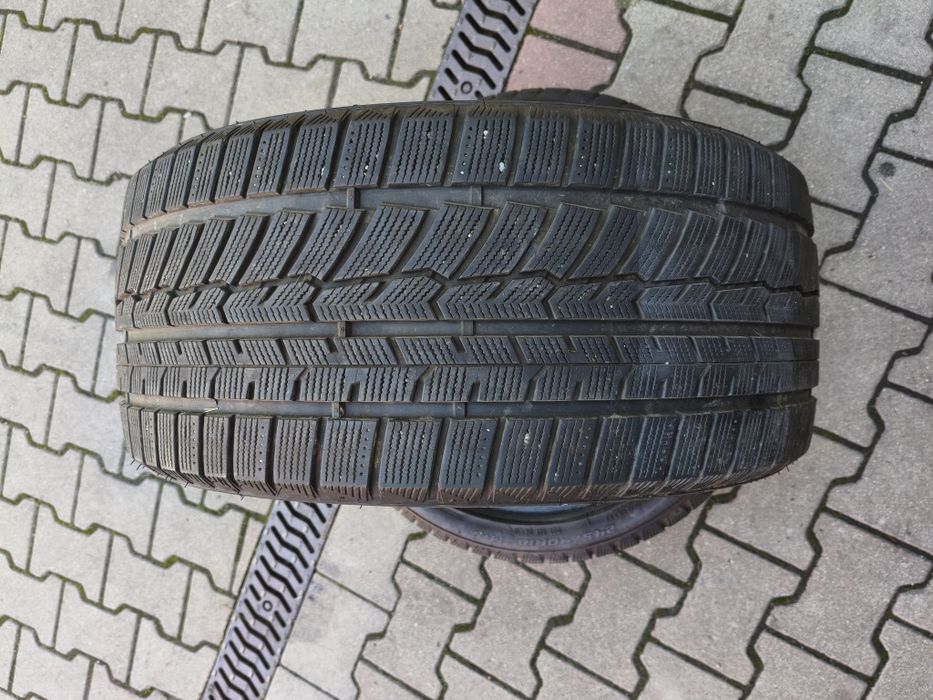 2 Opony zimowe 245 40 R18 Fortune 2020r