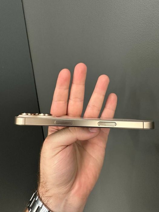Apple iPhone 16 Pro ~ 256GB ~ Desert Titanium (MYNK3) ~ Айфон 16 Про ~ Батарея 90%