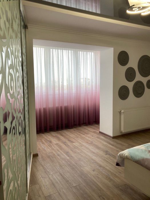 LUXURY ROMANTIC 5* в парку. 1-2-3 кімнатна кв. Подобово. На Чорновола