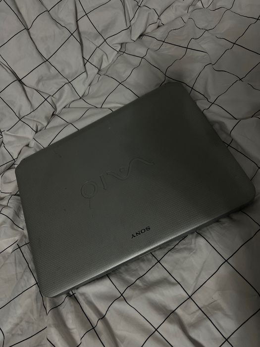 Ноутбук Sony VGN NS21S / 15.4"