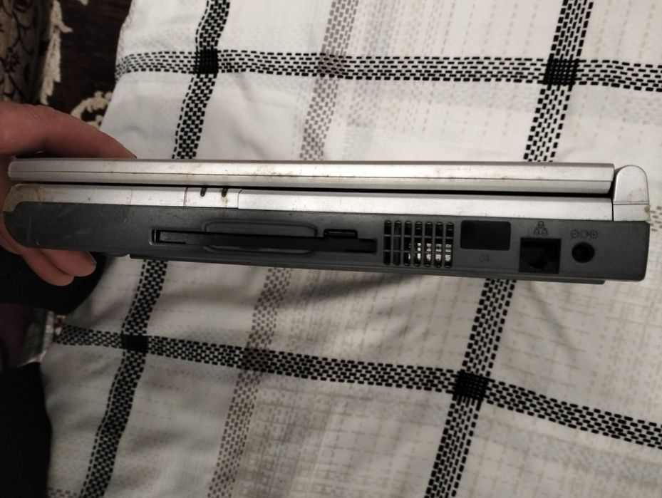 На запчастини ноутбук