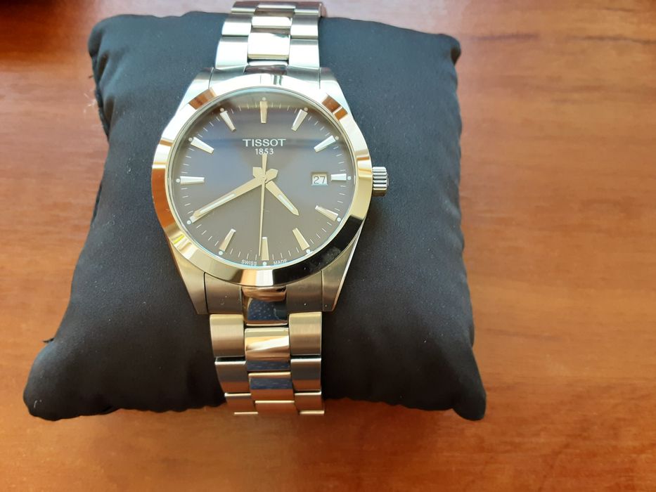 Часы фирмы Tissot