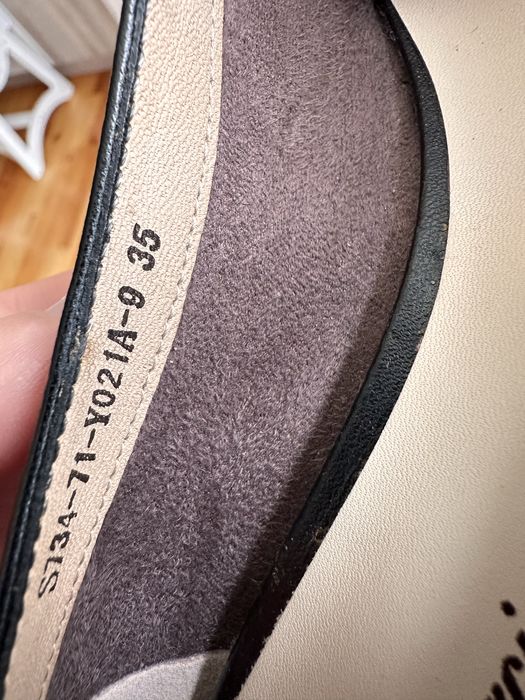 Туфлі човники на низьких підборах