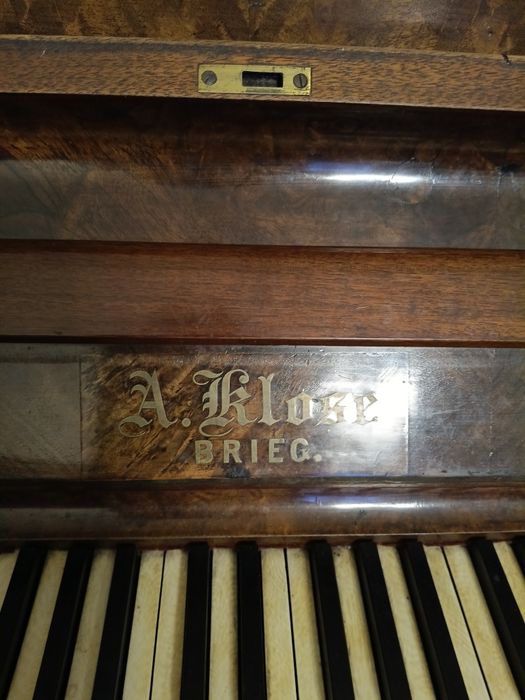 Pianino A.Klose Brieg