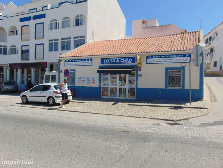 Loja/Armazém e Trespasse de Negócio