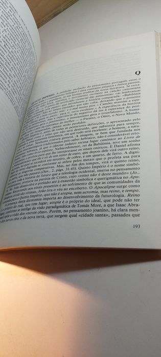 Dicionário de Filosofia Portuguesa - Pinharanda Gomes