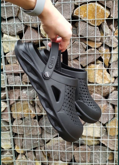 Крокси чоловічі,шльпки,тапки.