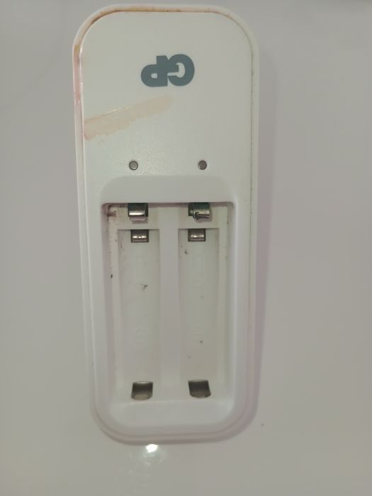 Ładowarka do baterii niklowo kadmowych