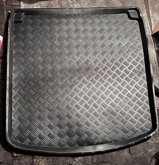 Mata gumowa do bagaznika Opel Insignia