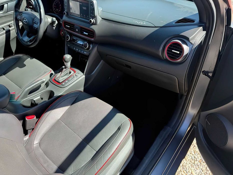 Hyundai Kona      2018