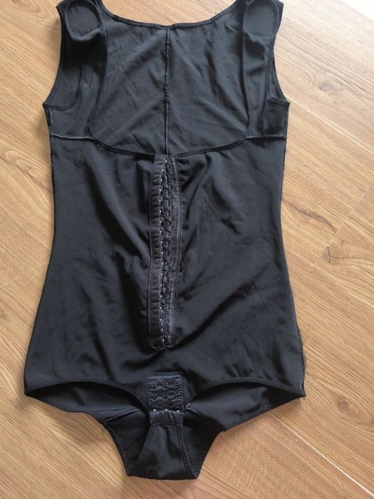 Компресійна утягуюча білизна утяжка утягуюче коректуюче боді