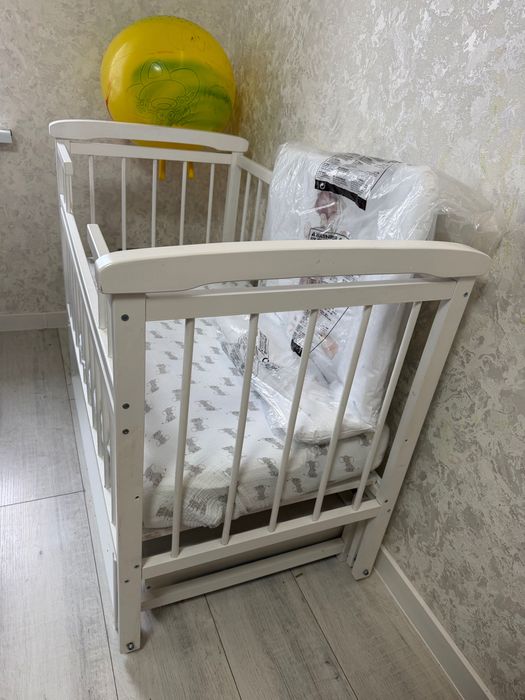Дитячий комод Veres та дитяче ліжечко