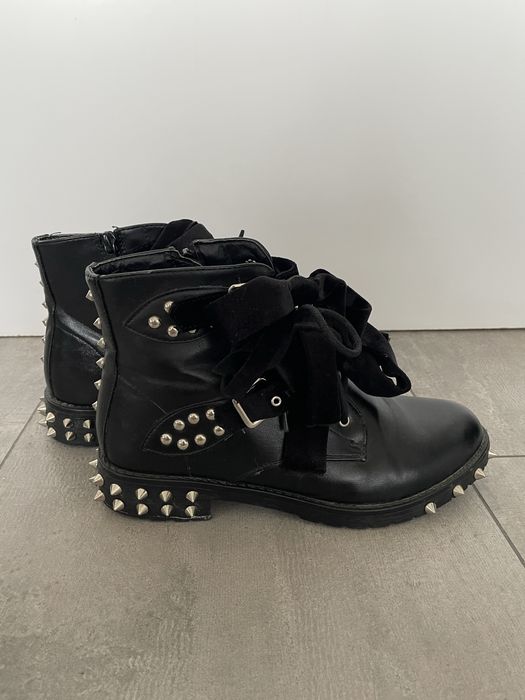Czarne botki z ćwiekami Royalfashion 38 • rockowe