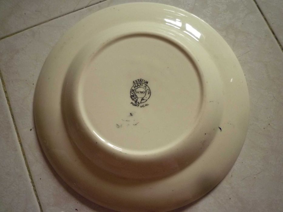 Pratos da Real Fábrica de Sacavém, Gilman & Ca, série Estátua