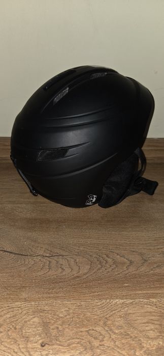 Kask narciarski dziecięcy rozm. 54-56