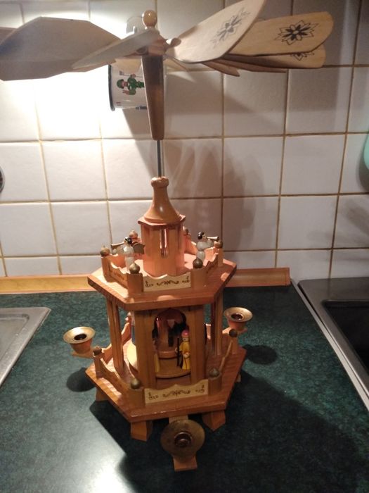 Piramida świąteczna wys.38cm Erzgeberge Niemcy