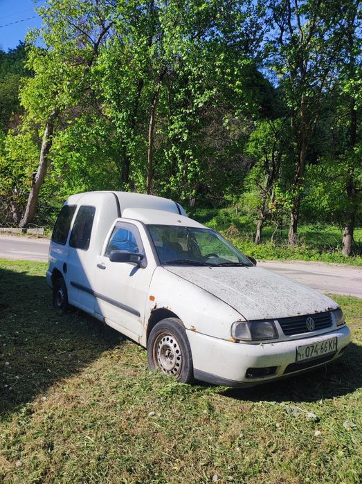 Volkswagen Caddy 2003 р. — газ/бензин, грузопасажир