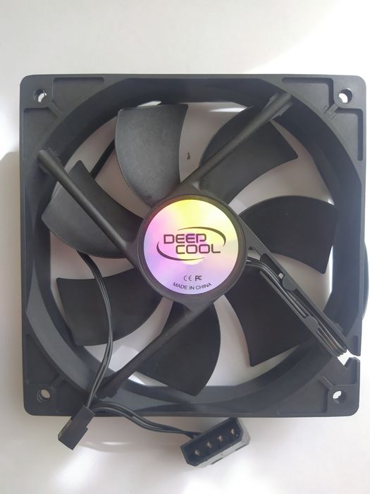Кулер / вентилятор Deep Cool 3-pin+molex 120мм.