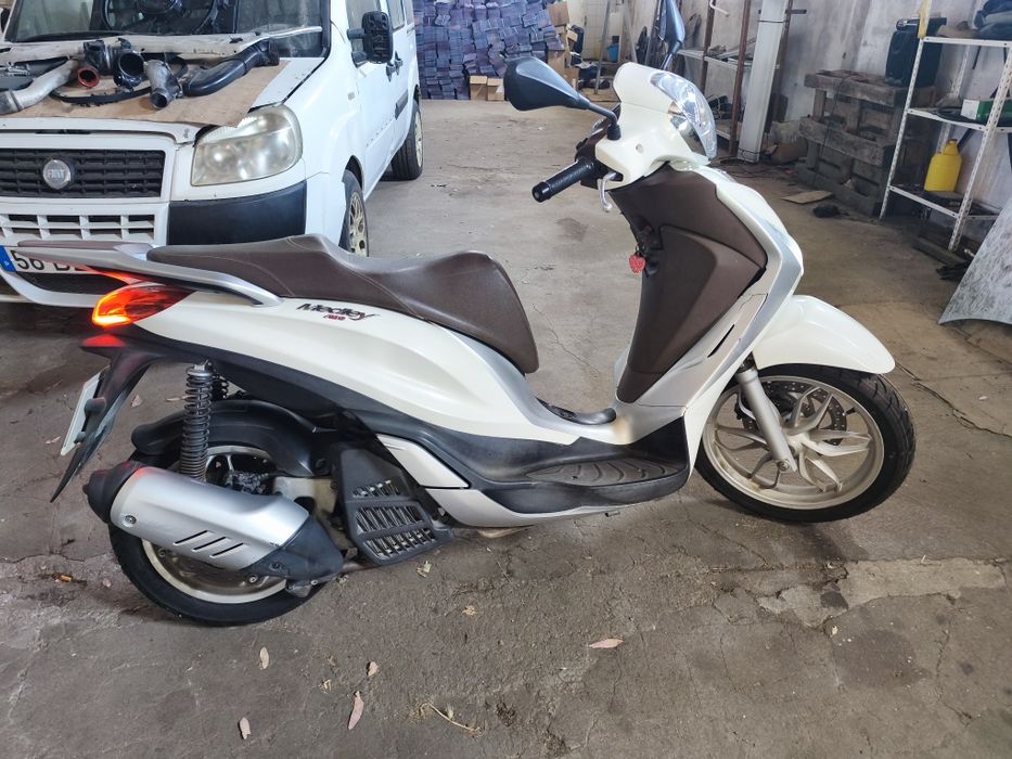 Piaggio madley 125