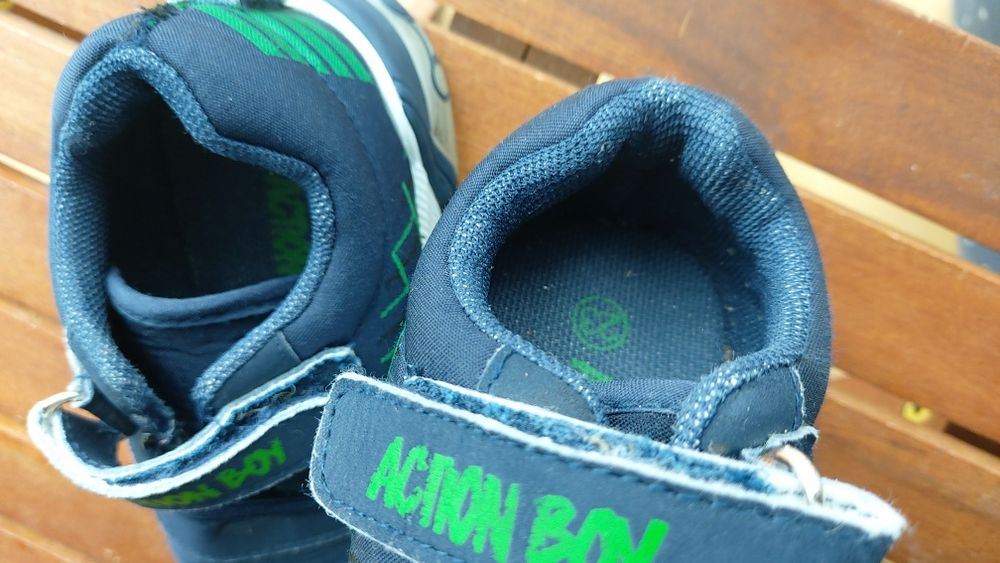 Buty Adidasy dla chłopca rozmiar 23 z CC