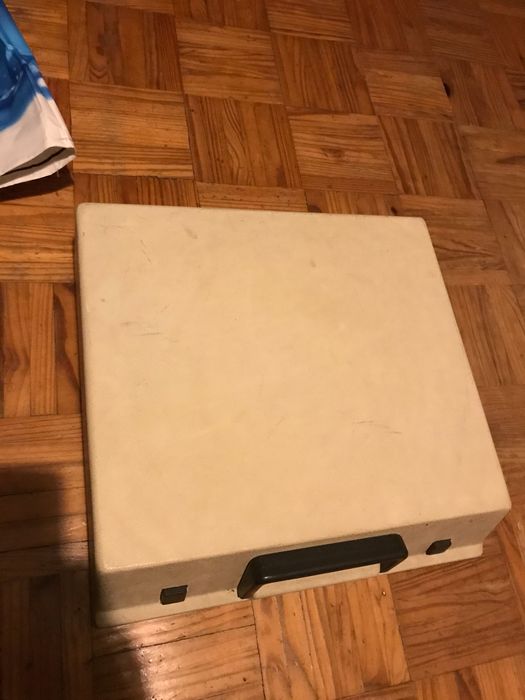 Maquina de escrever vintage/antiga Unis tbm de lux