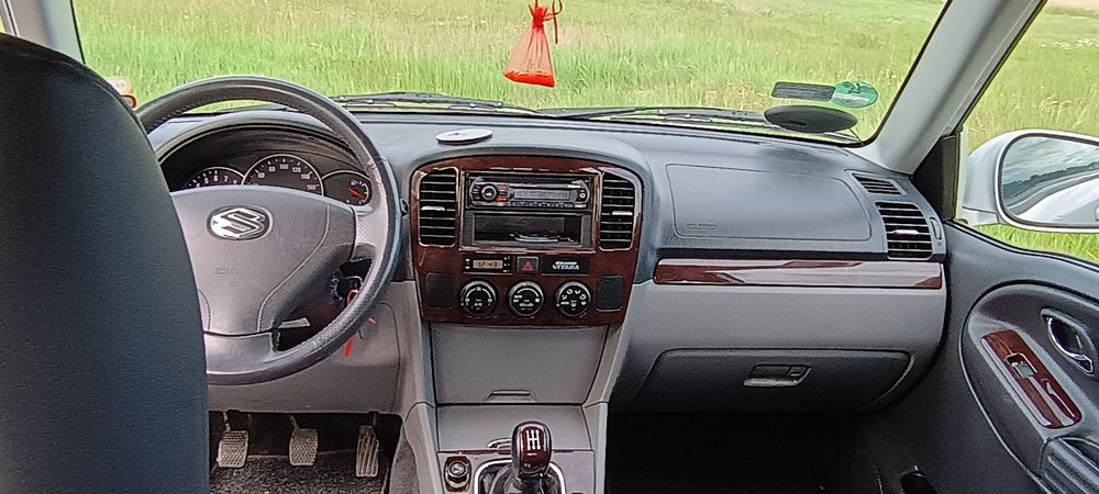 Suzuki Grand Vitara benzyna 2.0