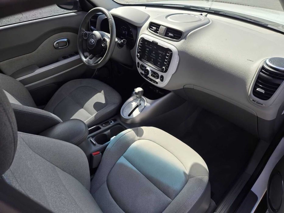 Kia Soul EV+      2015