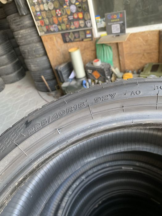 225/40R18 Bridgestone 21-23роки