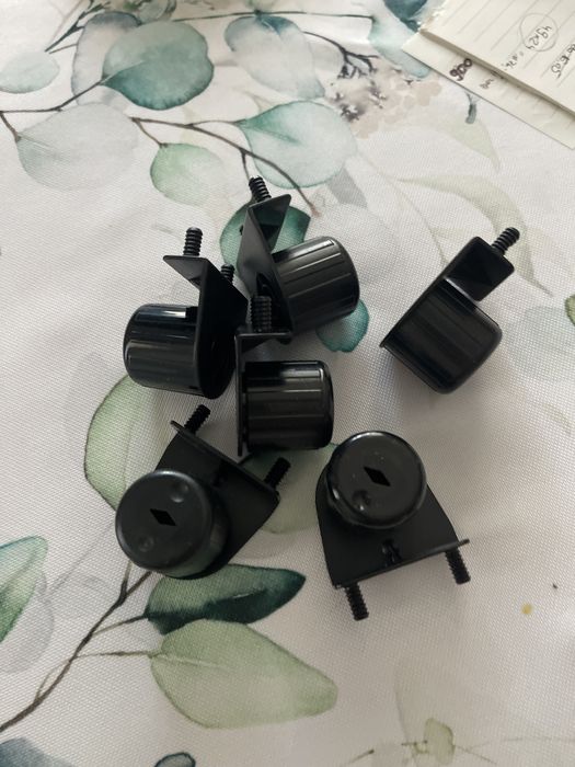 Dystanse regulowane szerokie