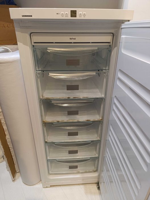 Морозильная камера LIEBHERR GN 2323