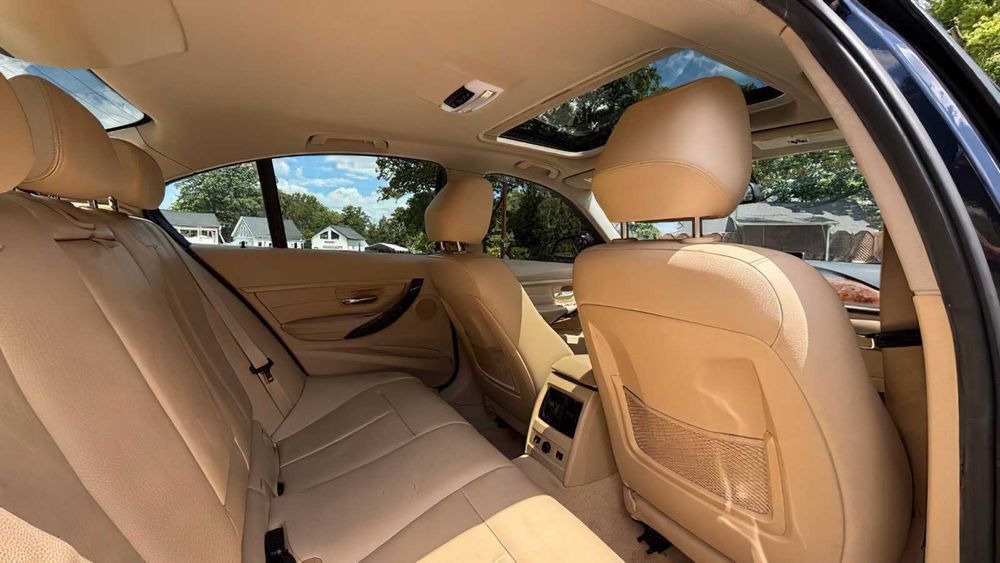 BMW 3 Series 328i xDrive      2015