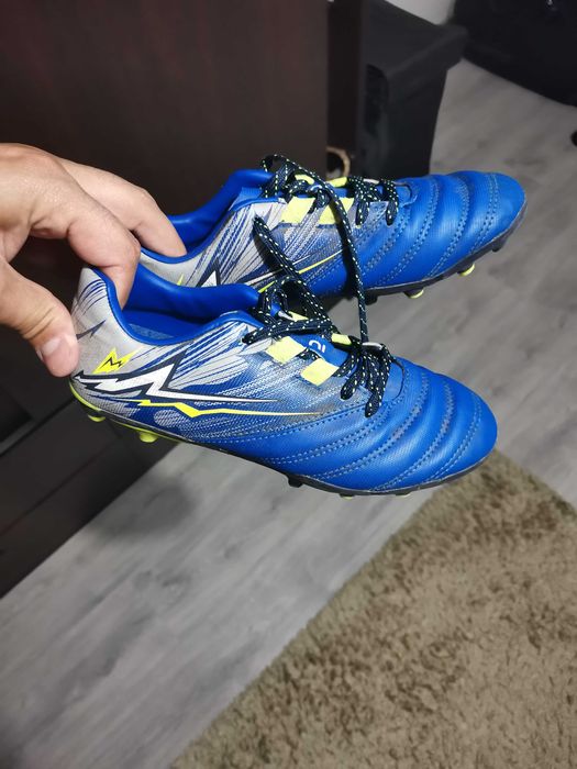 Botas/Chuteiras/Pitons de criança para Rugby ou Futebol